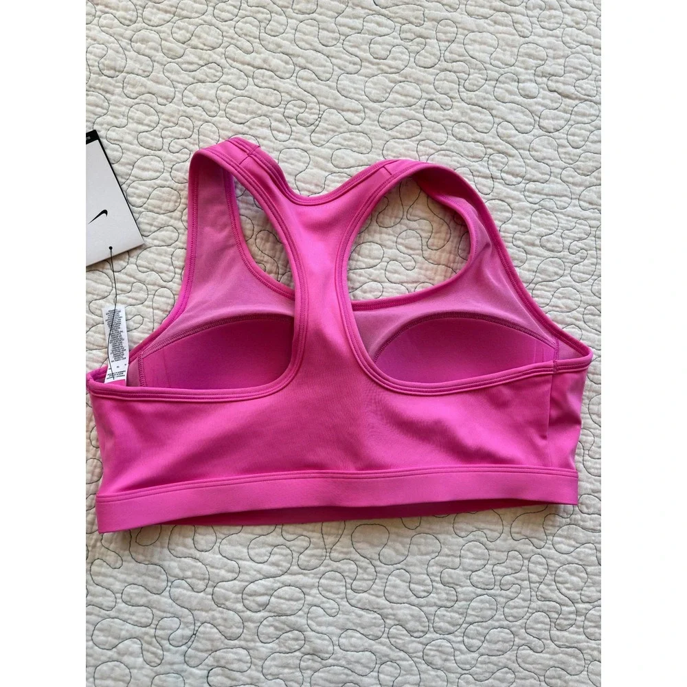 Nike swoosh medium